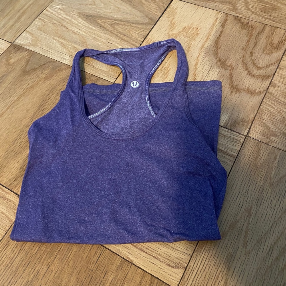 Lululemon tank 4